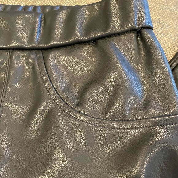 Vegan Leather Elastic Waisted Pants - Picture 6 of 7